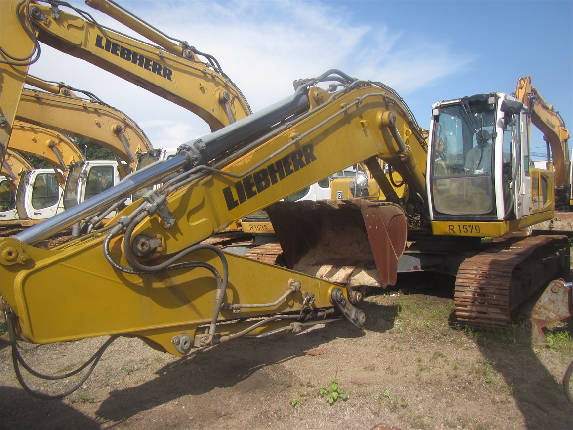 R-1579 Crawler Excavator R926C