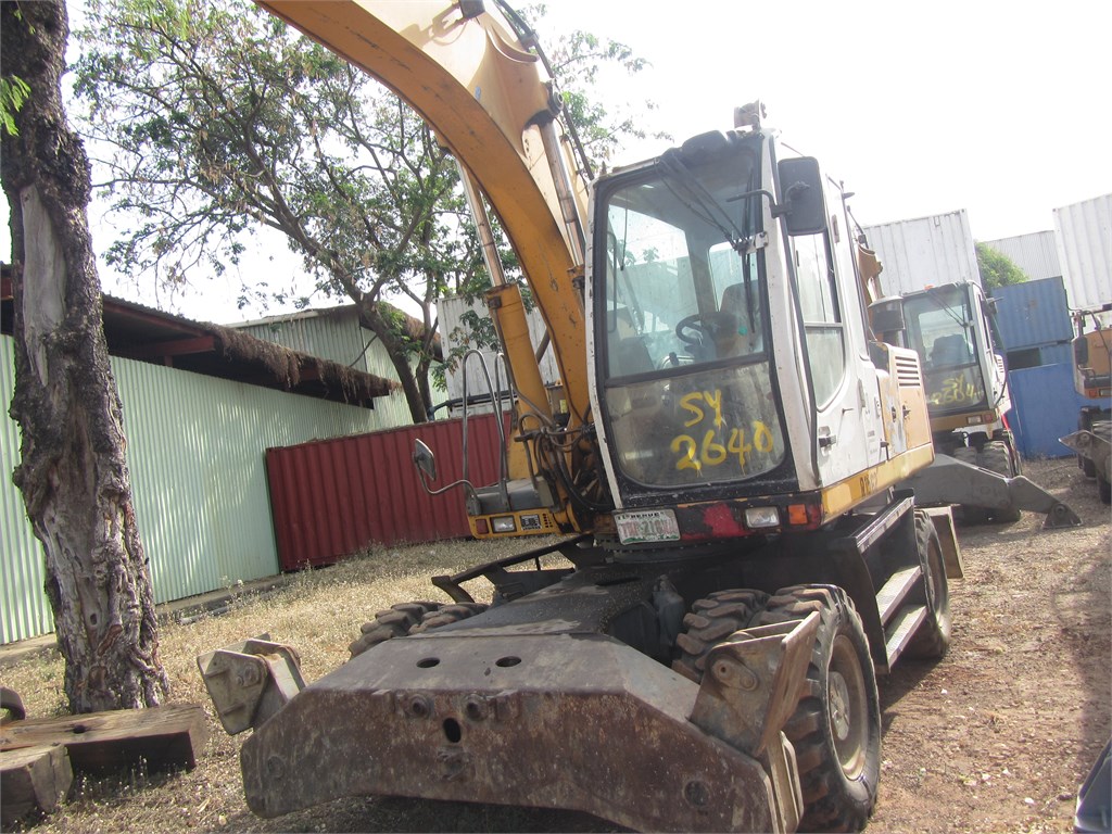 R-1562 EM Wheel Excavator A904C 1.1m³