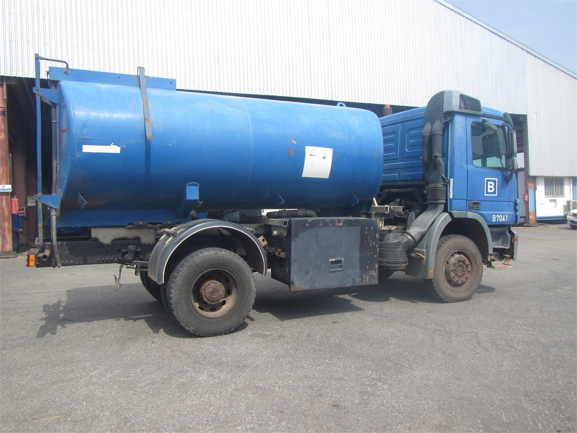 B-7041 Truck Diesel Tanker 12m³ 2031 4x2