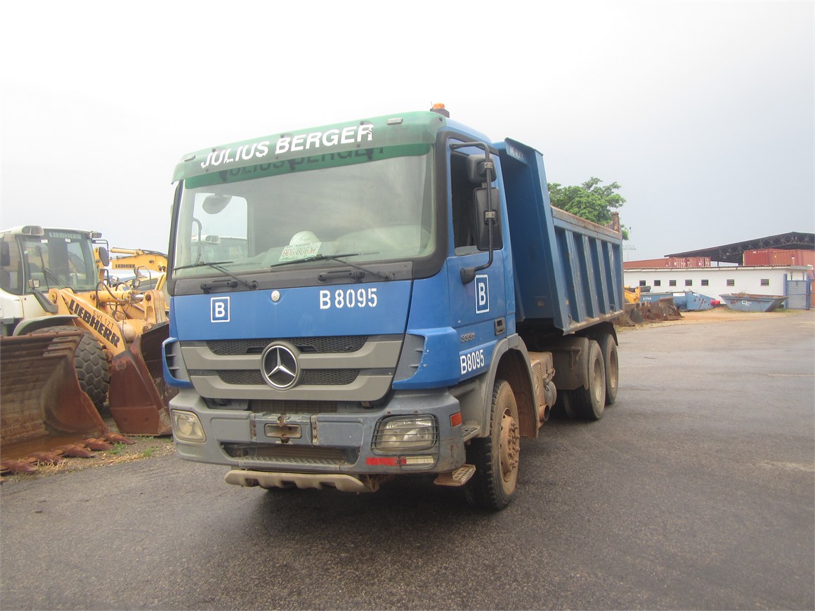 B-8095 Truck Rear Tipper 14m³ 3331 6x4