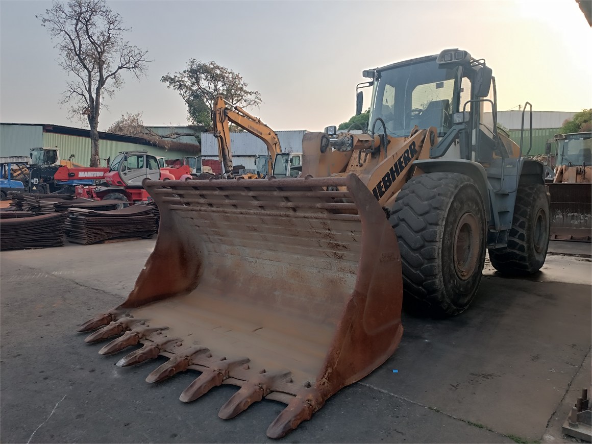 C-2562 EM Wheel Loader L566 4.0m³