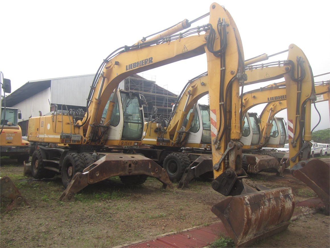 R-1549 EM Wheel Excavator A904C 1.1m³