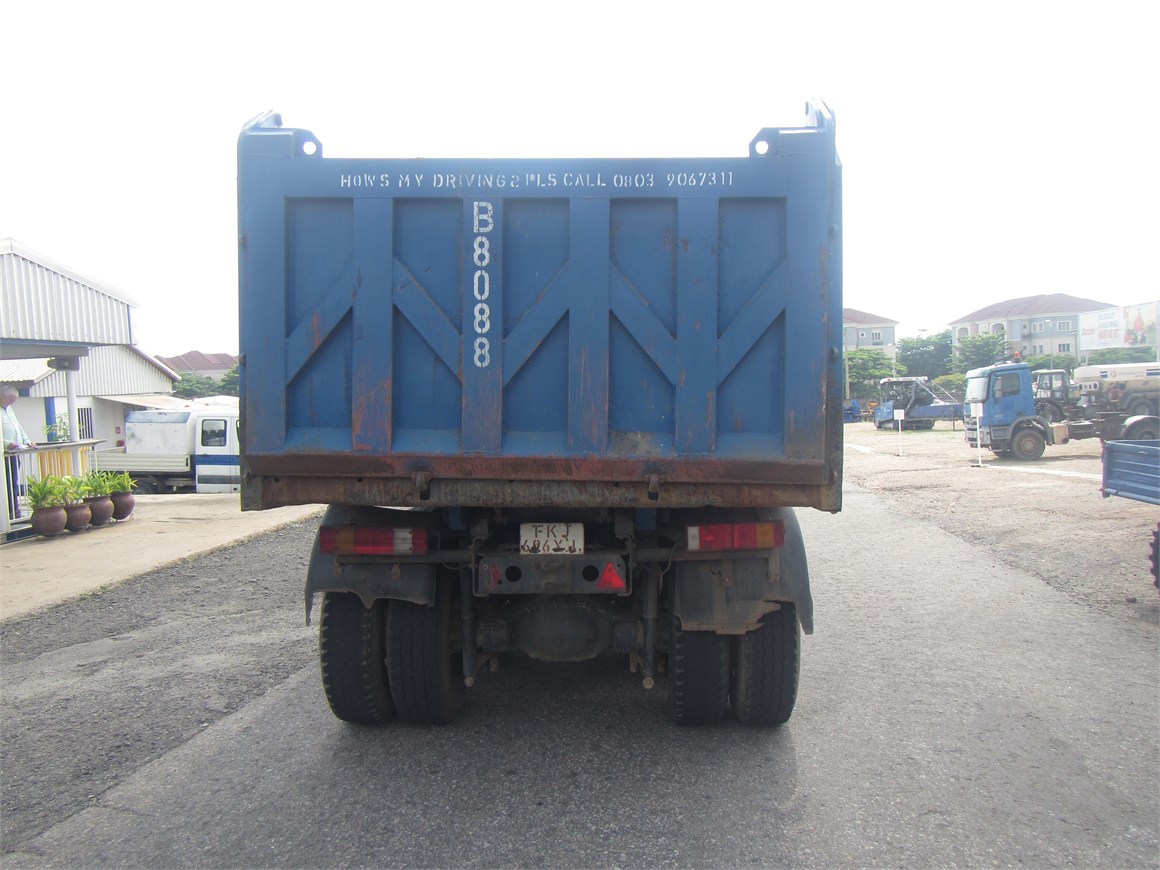 B-8088 Truck Rear Tipper 14m³ 3331 6x4