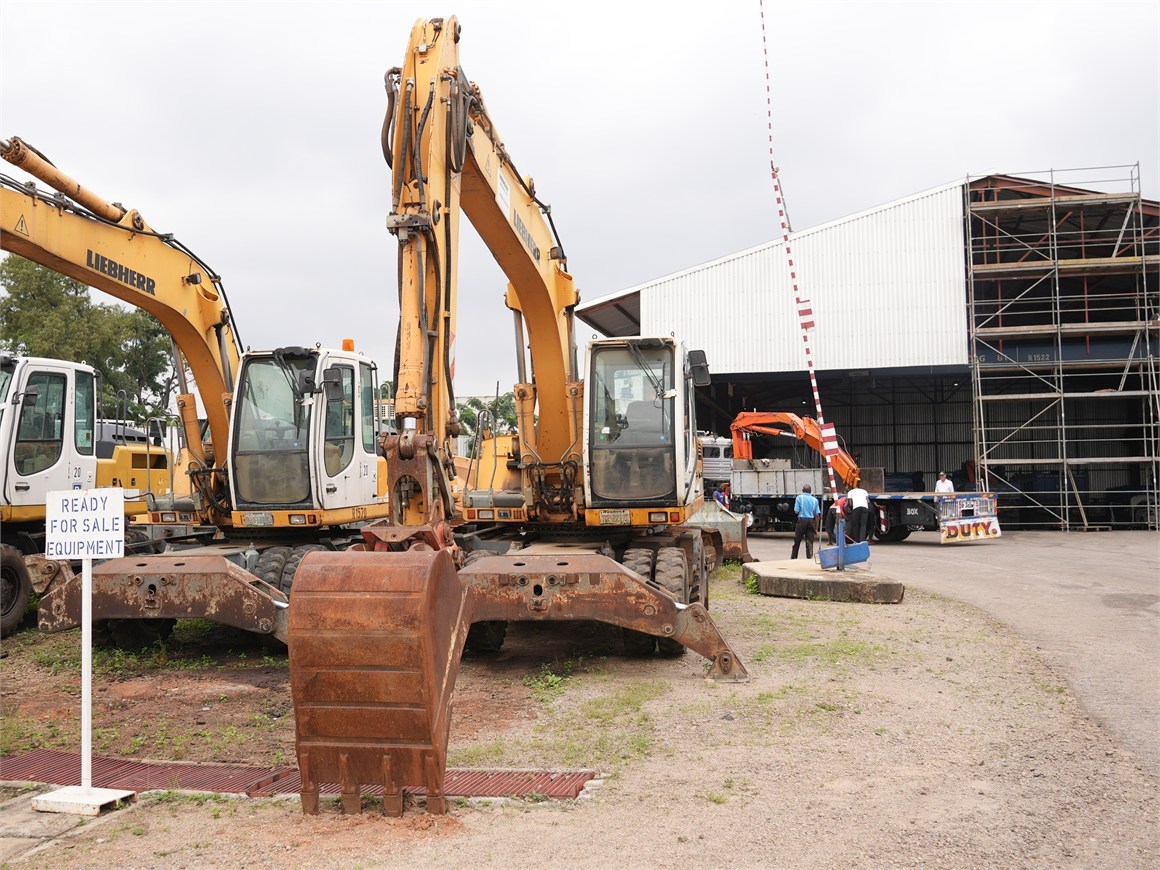 R-1570 EM Wheel Excavator A904C 1.1m³ SWE