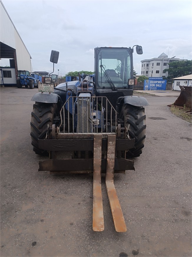 B-8229 RT Telescopic Forklift 535-95