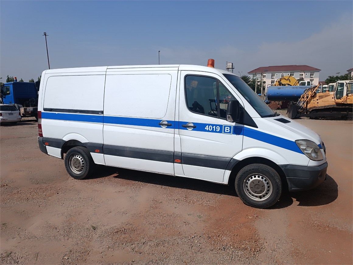 U-4019 Cargo Van Sprinter 309