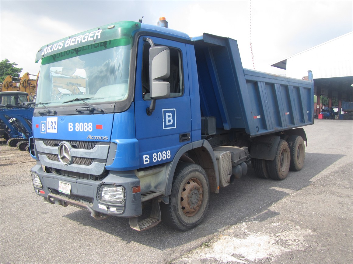 B-8088 Truck Rear Tipper 14m³ 3331 6x4