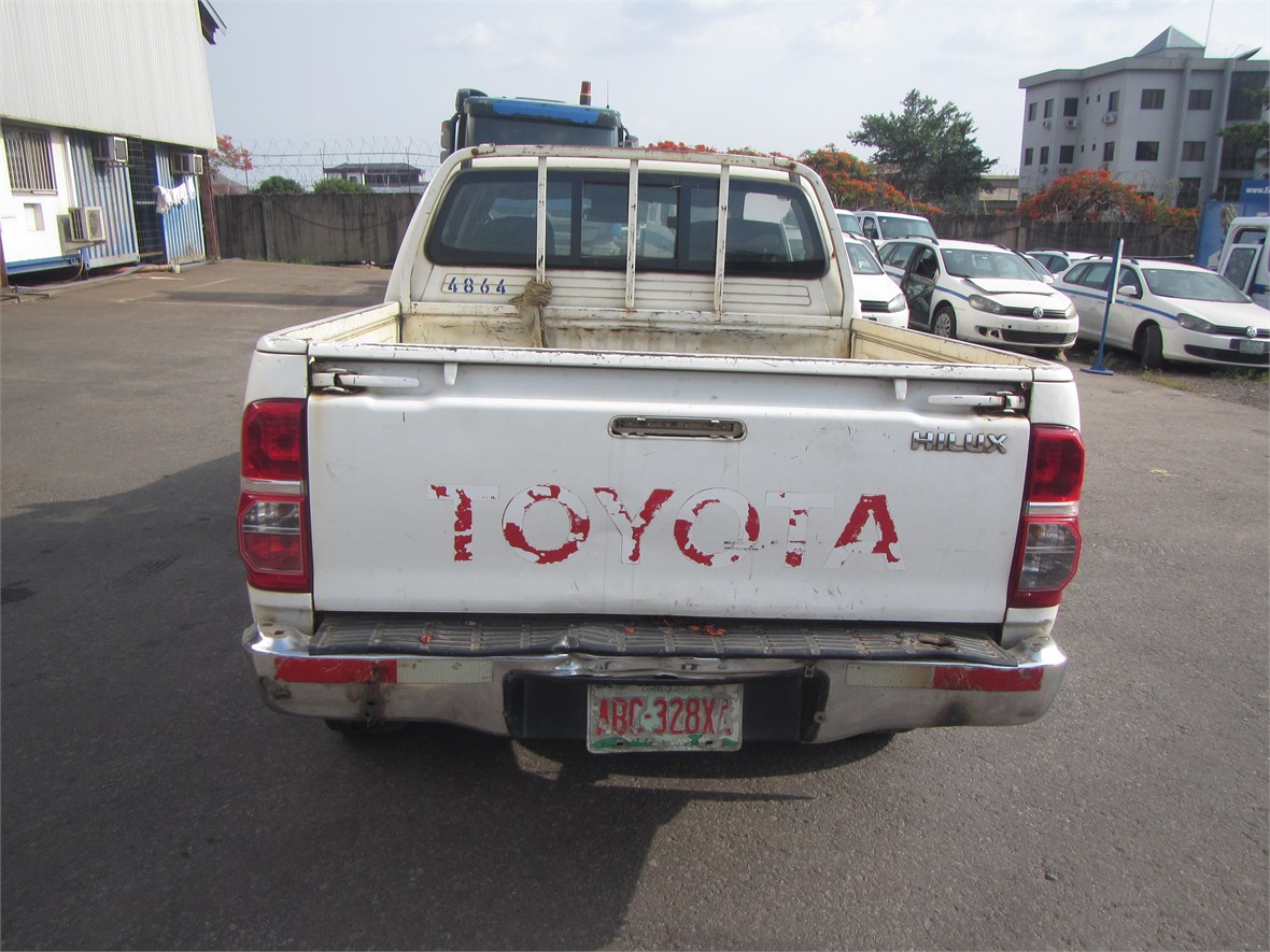 U-4864 Pick-Up Hilux 2,5D