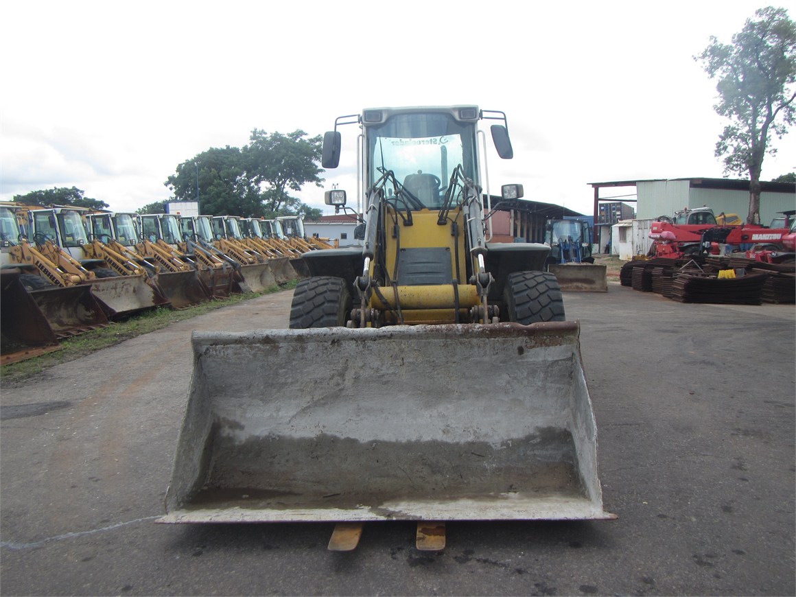 B-8504 EM Tool Carrier L514 1.4m³ & Fork