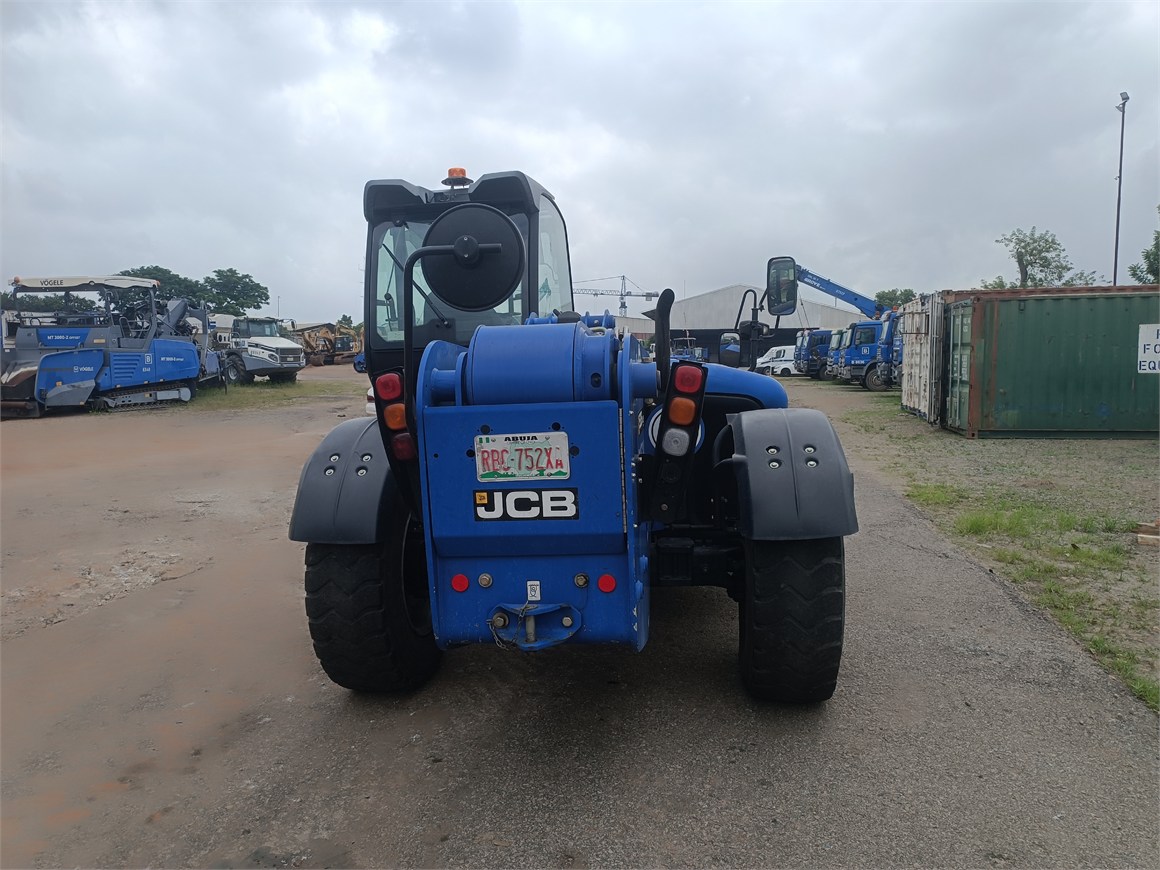 B-8534 RT Telescopic Forklift 535-125