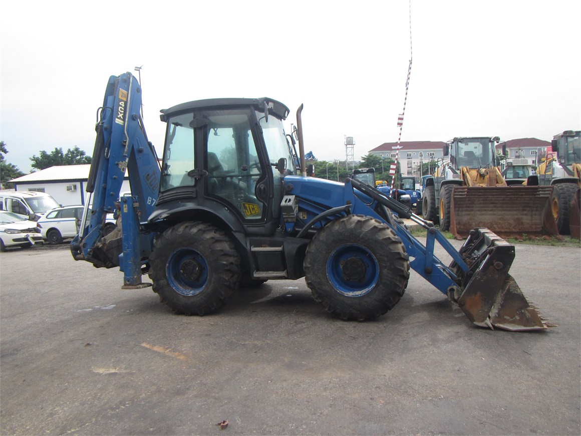 B-7876 EM Backhoe Loader 4CX 1.1m³