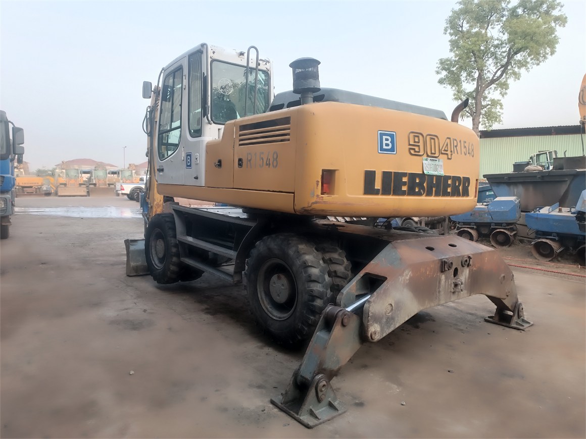 R-1548 EM Wheel Excavator A904C 1.1m³