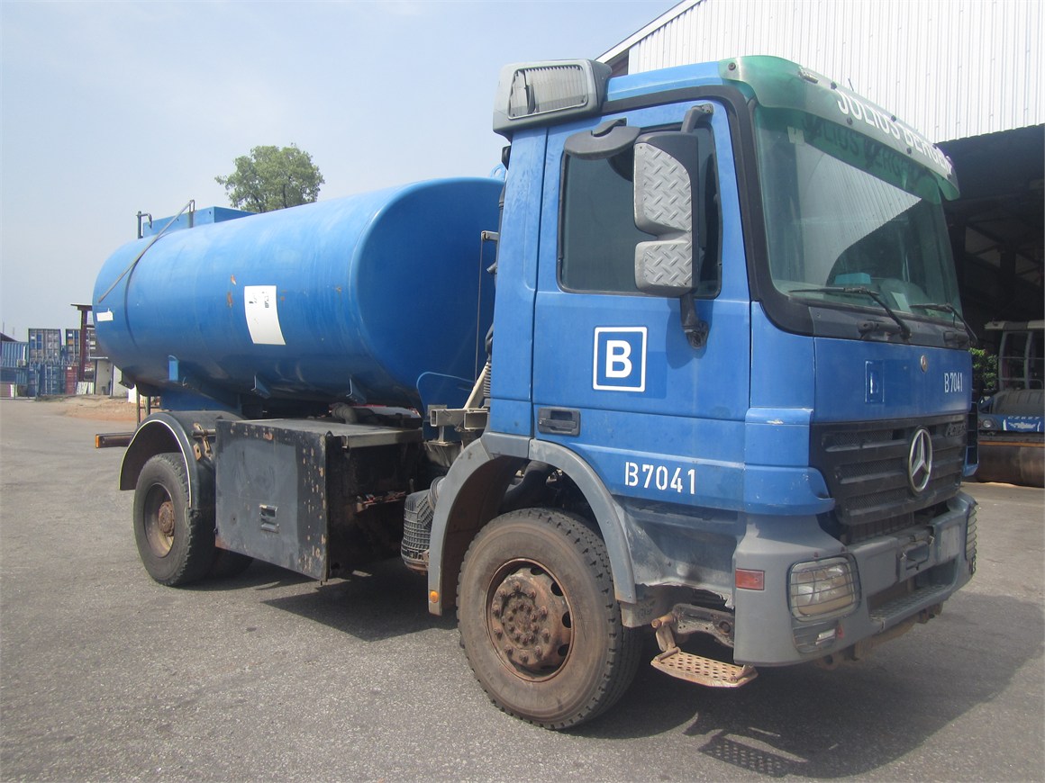 B-7041 Truck Diesel Tanker 12m³ 2031 4x2