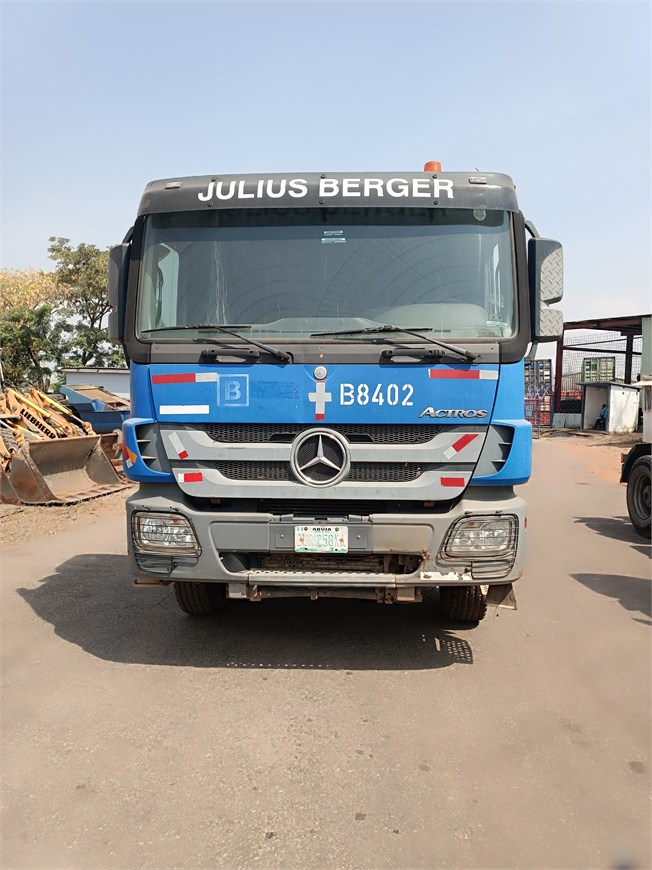 B-8402 Truck Tractor Semi-Trailer 2031 4x2