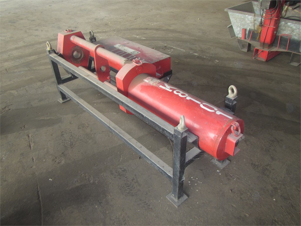 K-8101 Workshop Hydraulic Track Pressing Unit 200 To K-8101 Workshop Hydraulic Track Pressing Unit 200 To
