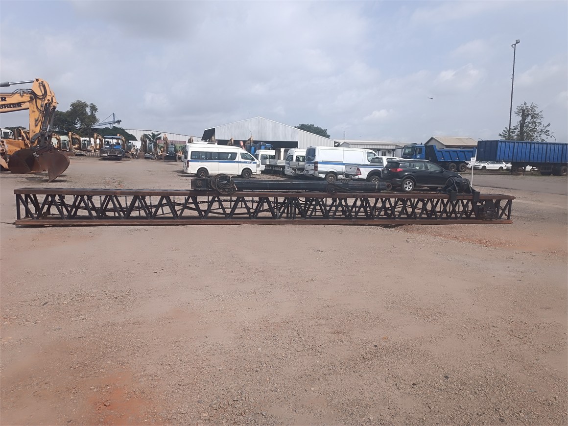 C-1841 Leader LRH 200