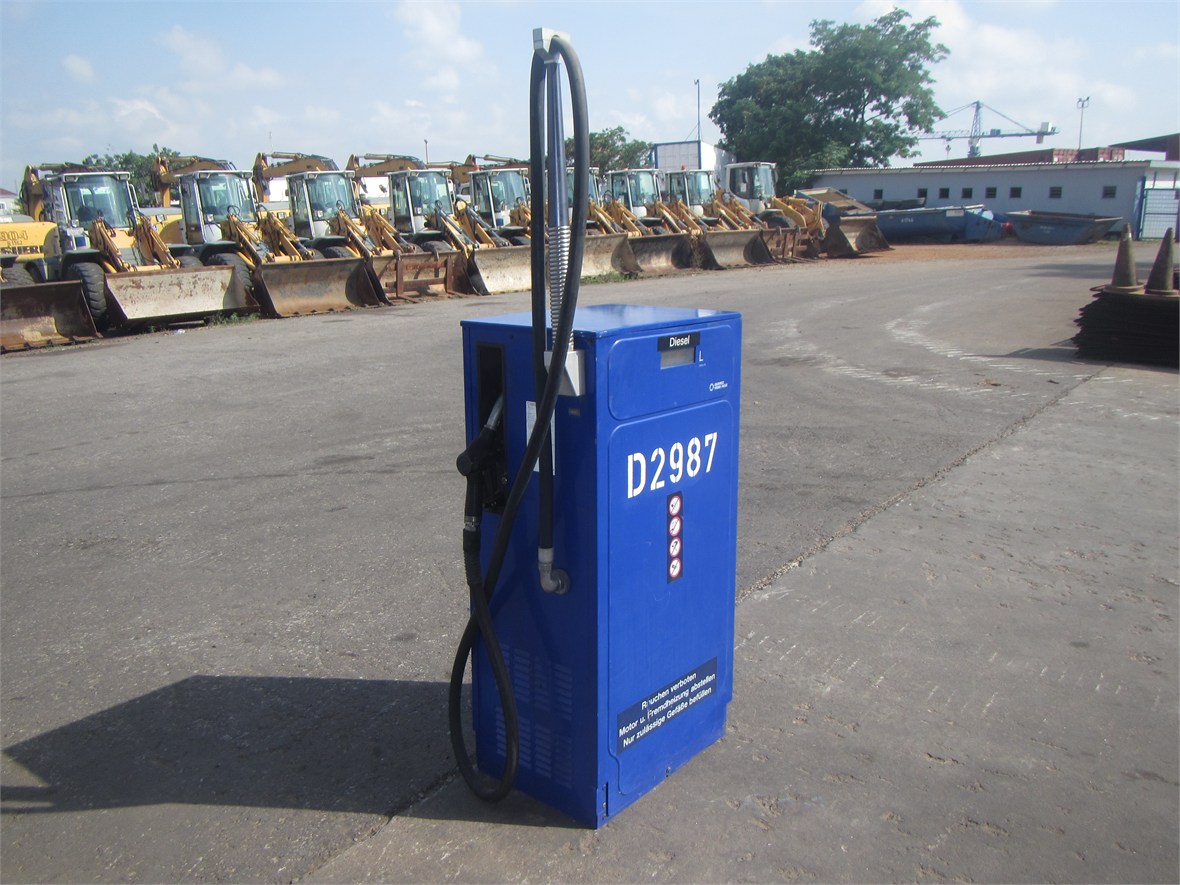 D-2987 Diesel Filling Station Car Endura