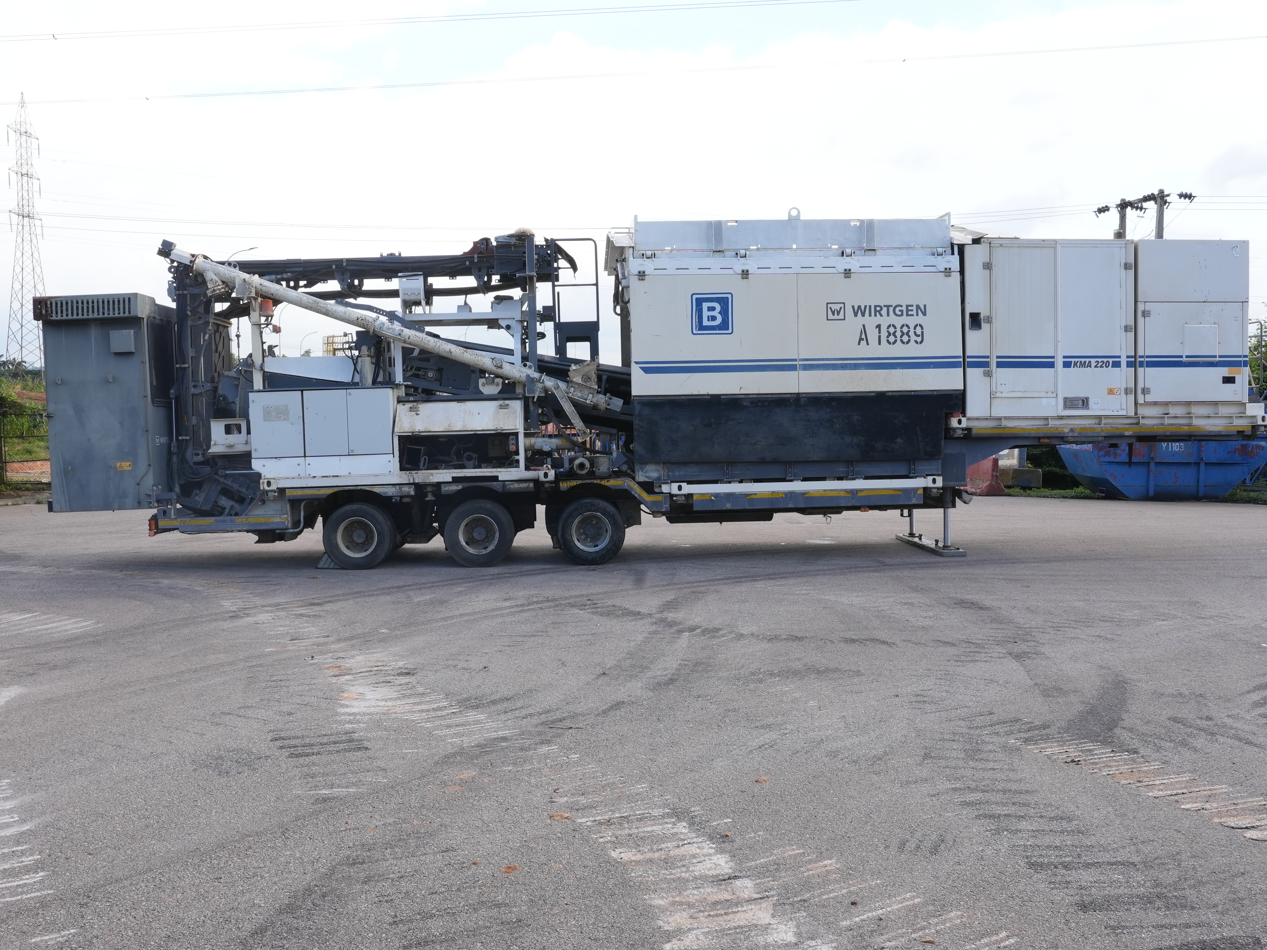 A-1889 Asphalt Mobile Cold Recycling Mixing Plant KMA 220