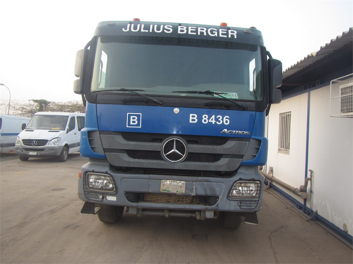 B-8436 Truck Tractor Semi-Trailer 3348M 6x4 B-8436 Truck Tractor Semi-Trailer 3348M 6x4