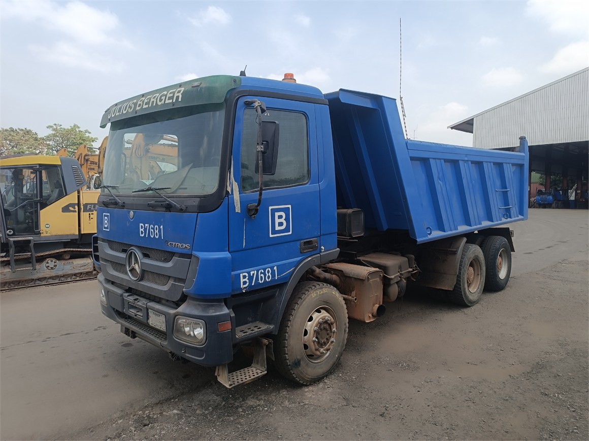 B-7681 Truck Rear Tipper 14m³ 3331 6x4