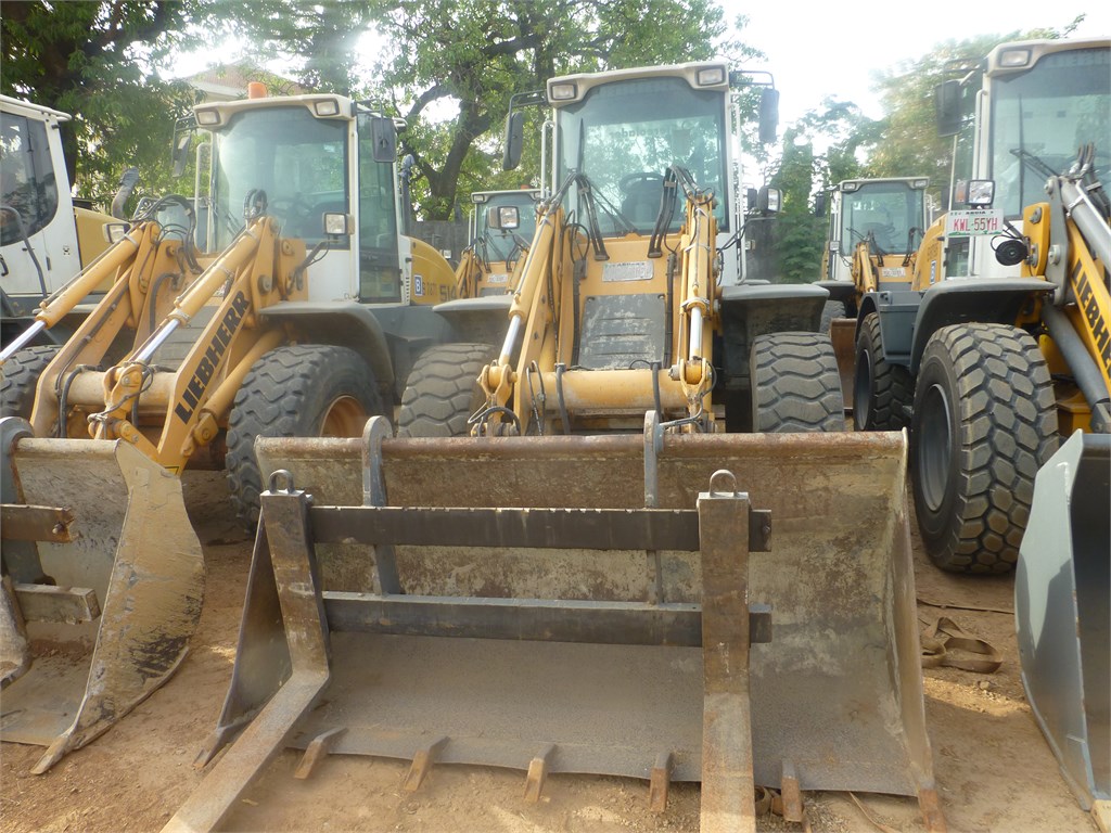 B-7843 EM Tool Carrier L514 1.4m³ & Fork