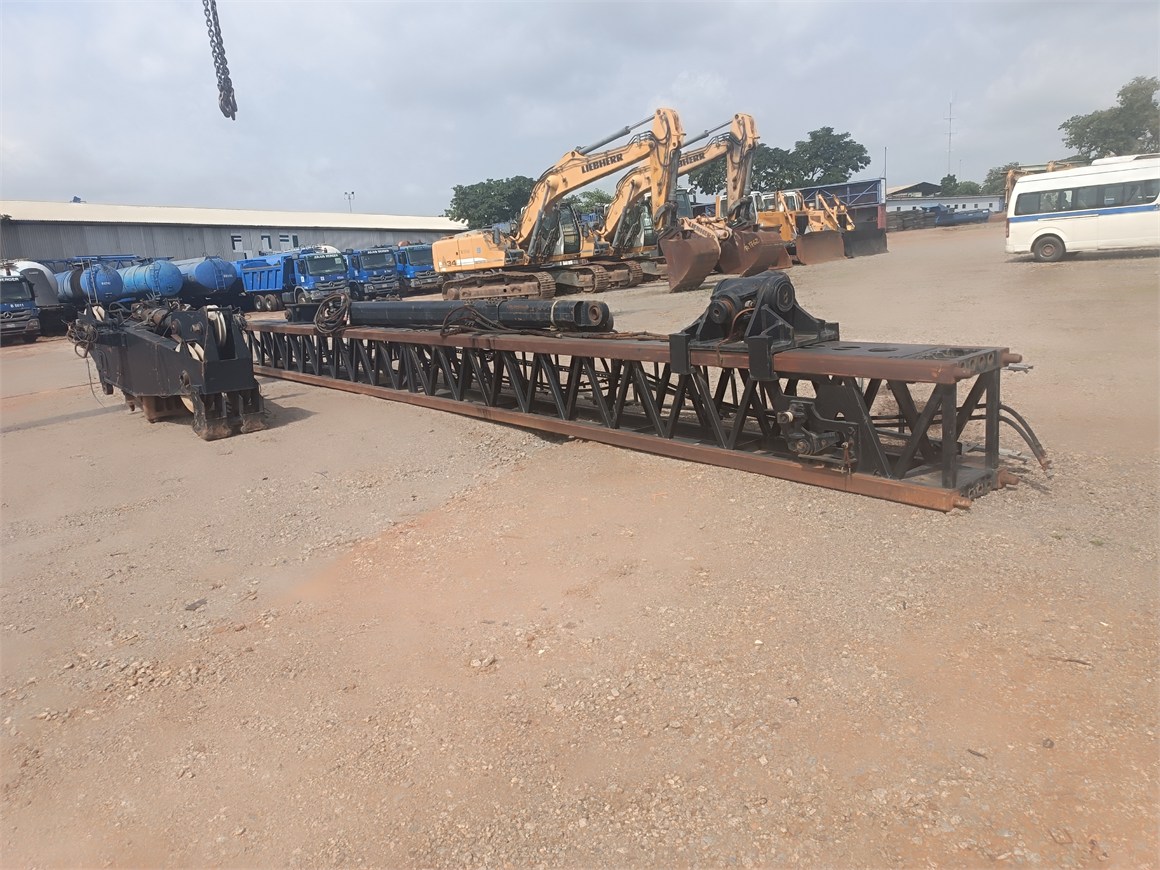 C-1841 Leader LRH 200