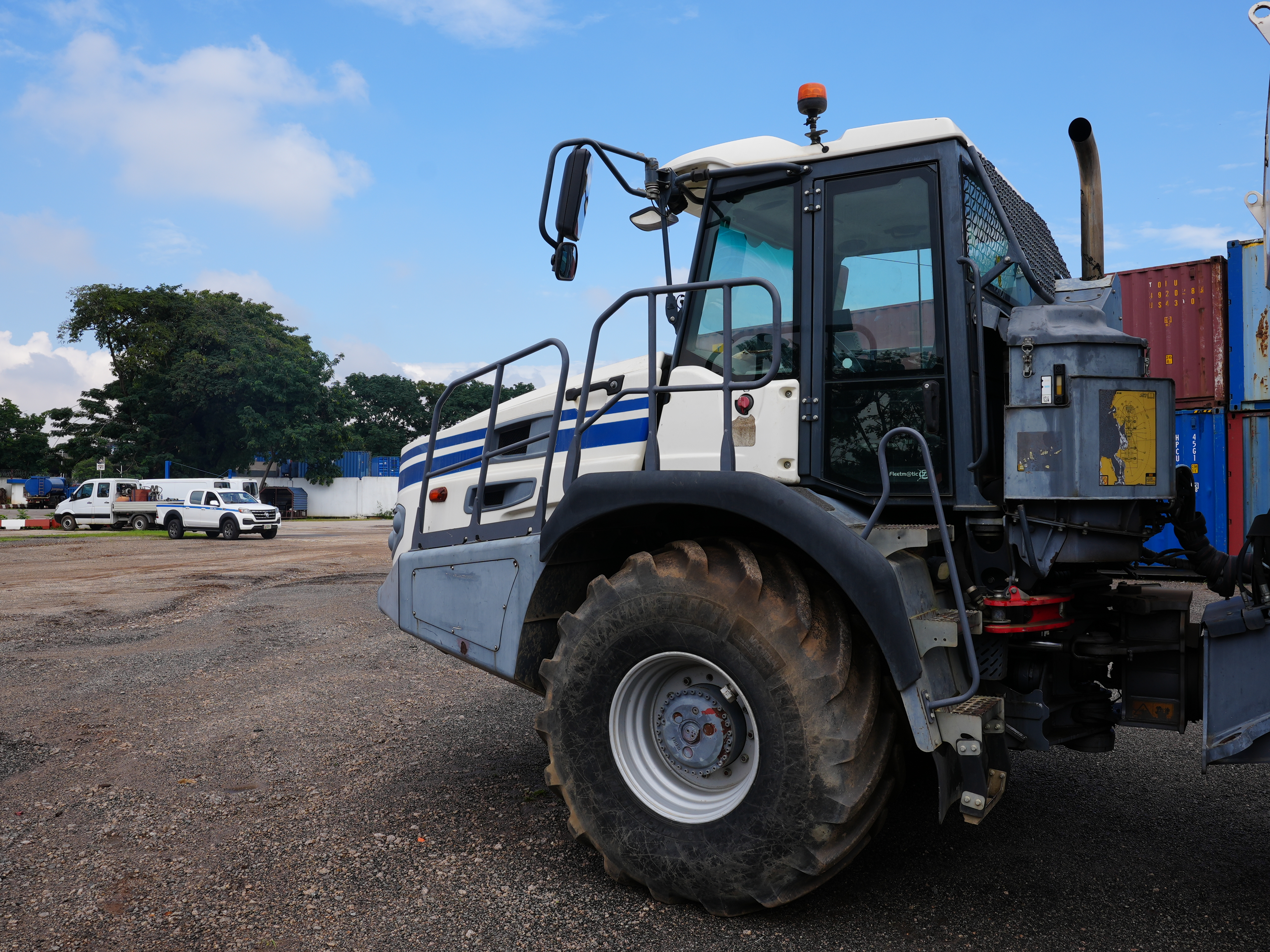 B-8946 Cement Spreader B25E SW 18SC
