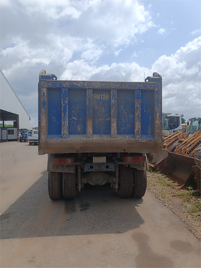 B-8128 Truck Rear Tipper 14m³ 3331 6x4