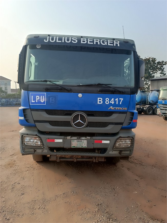 B-8417 Truck Tractor Semi-Trailer 2031 4x2