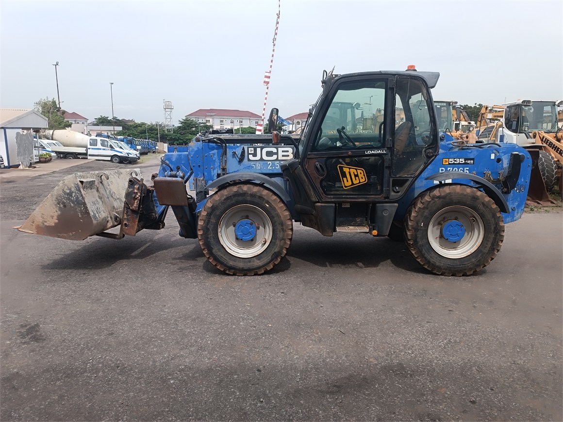 B-7865 RT Telescopic Forklift 535-125