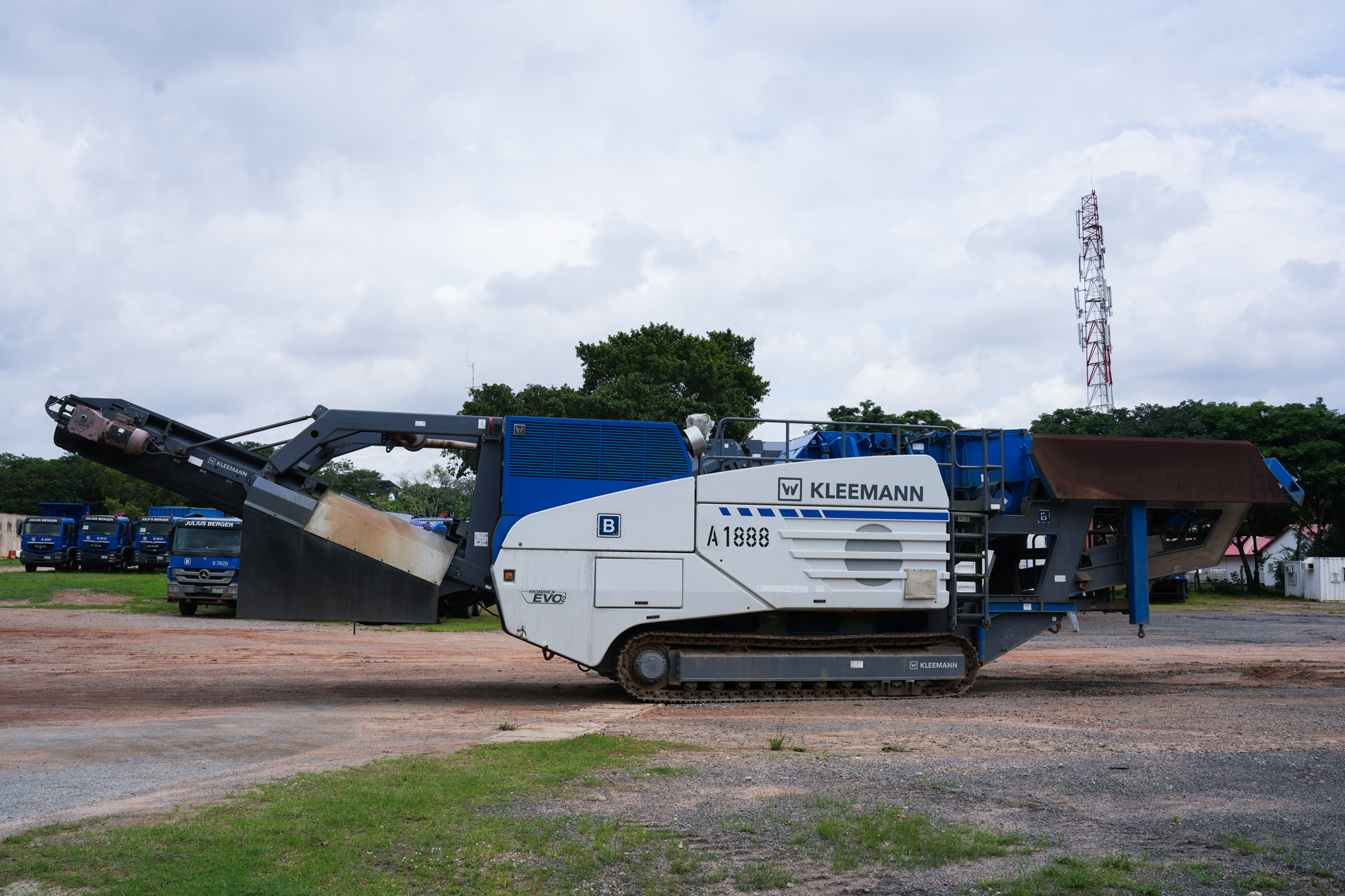 A-1888 Crushing Plant Mobile MOBIREX MR110Z EVO2