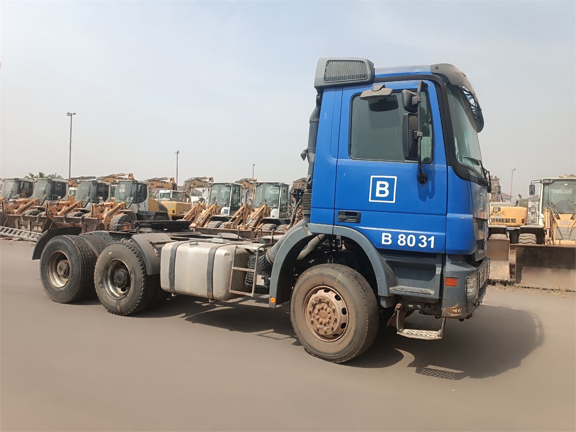 B-8031 Truck Tractor Semi-Trailer 3340 6x4