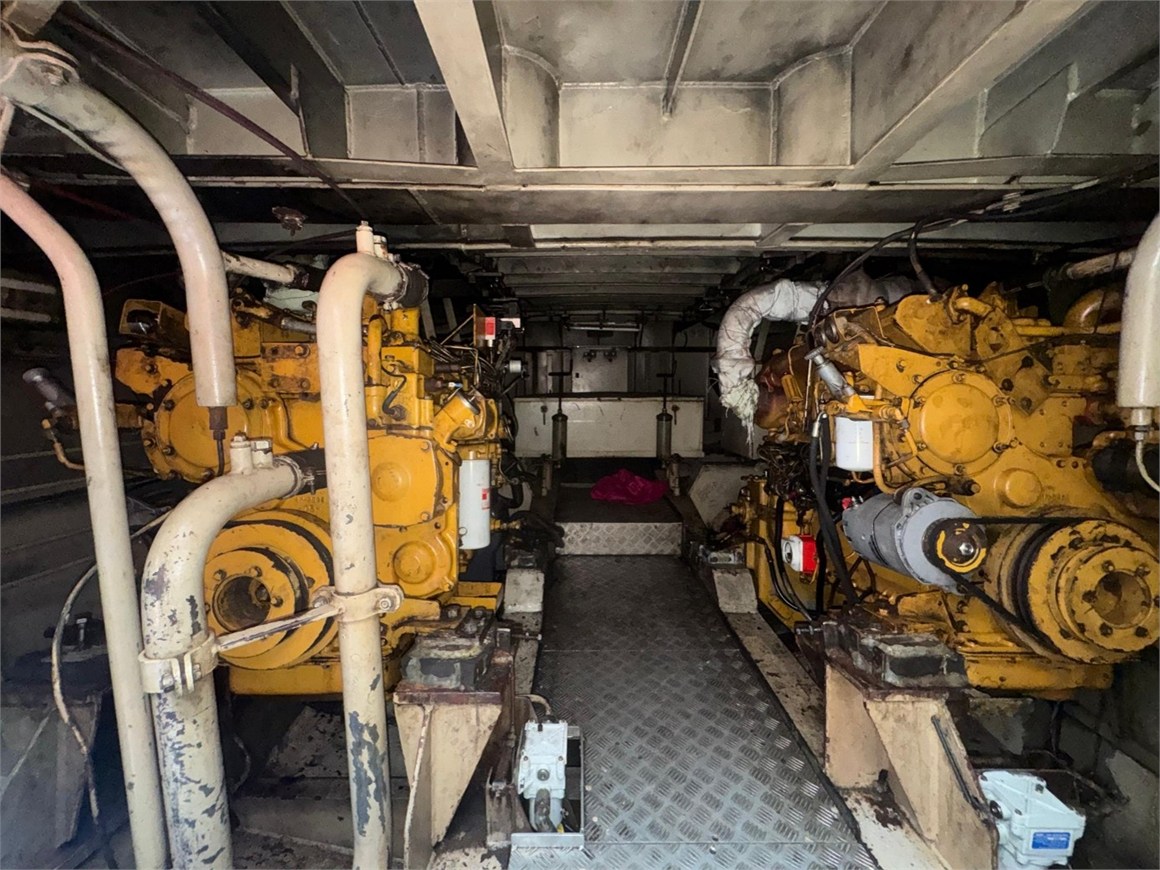 H-609 Tugboat 2 X 123 KW  CAT 3304