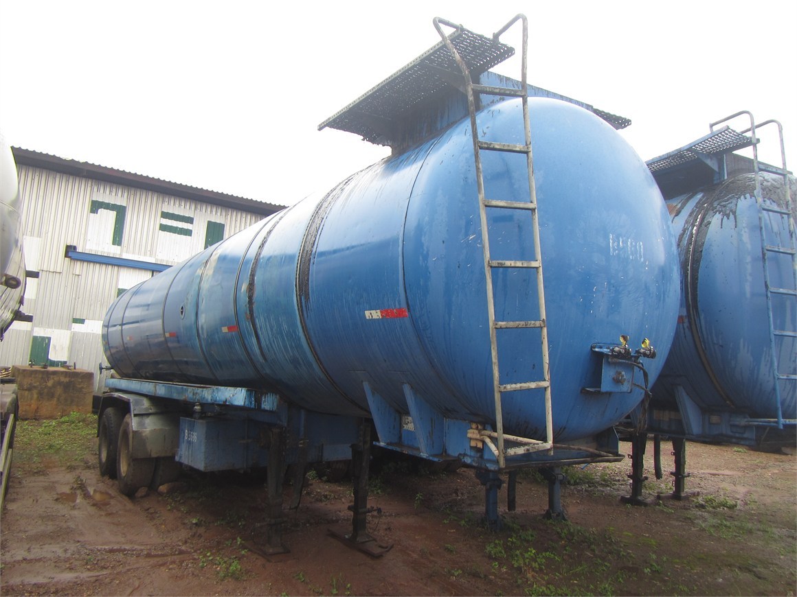 B-5686 Semi-Trailer Bitumen-Tank 30m³