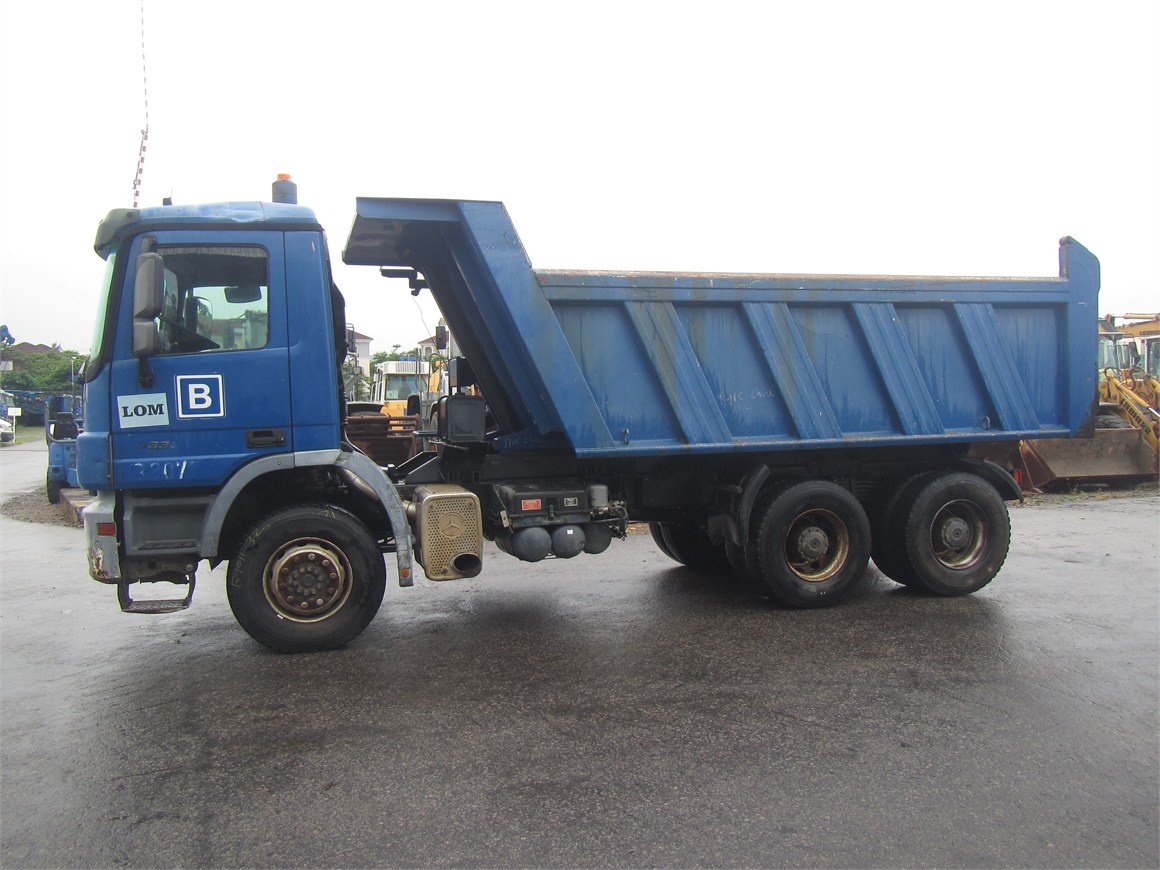 B-8077 Truck Rear Tipper 14m³ 3331 6x4