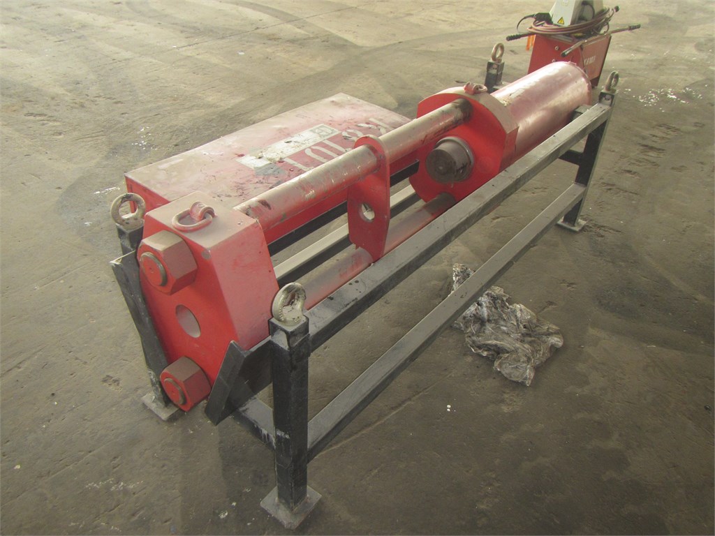 K-8101 Workshop Hydraulic Track Pressing Unit 200 To K-8101 Workshop Hydraulic Track Pressing Unit 200 To