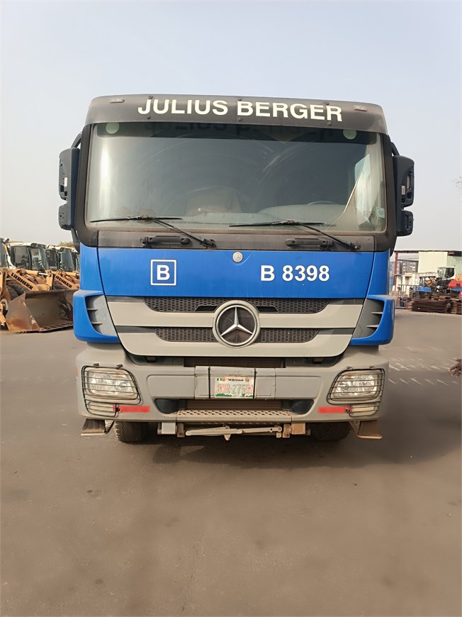 B-8398 Truck Tractor Semi-Trailer 2031 4x2