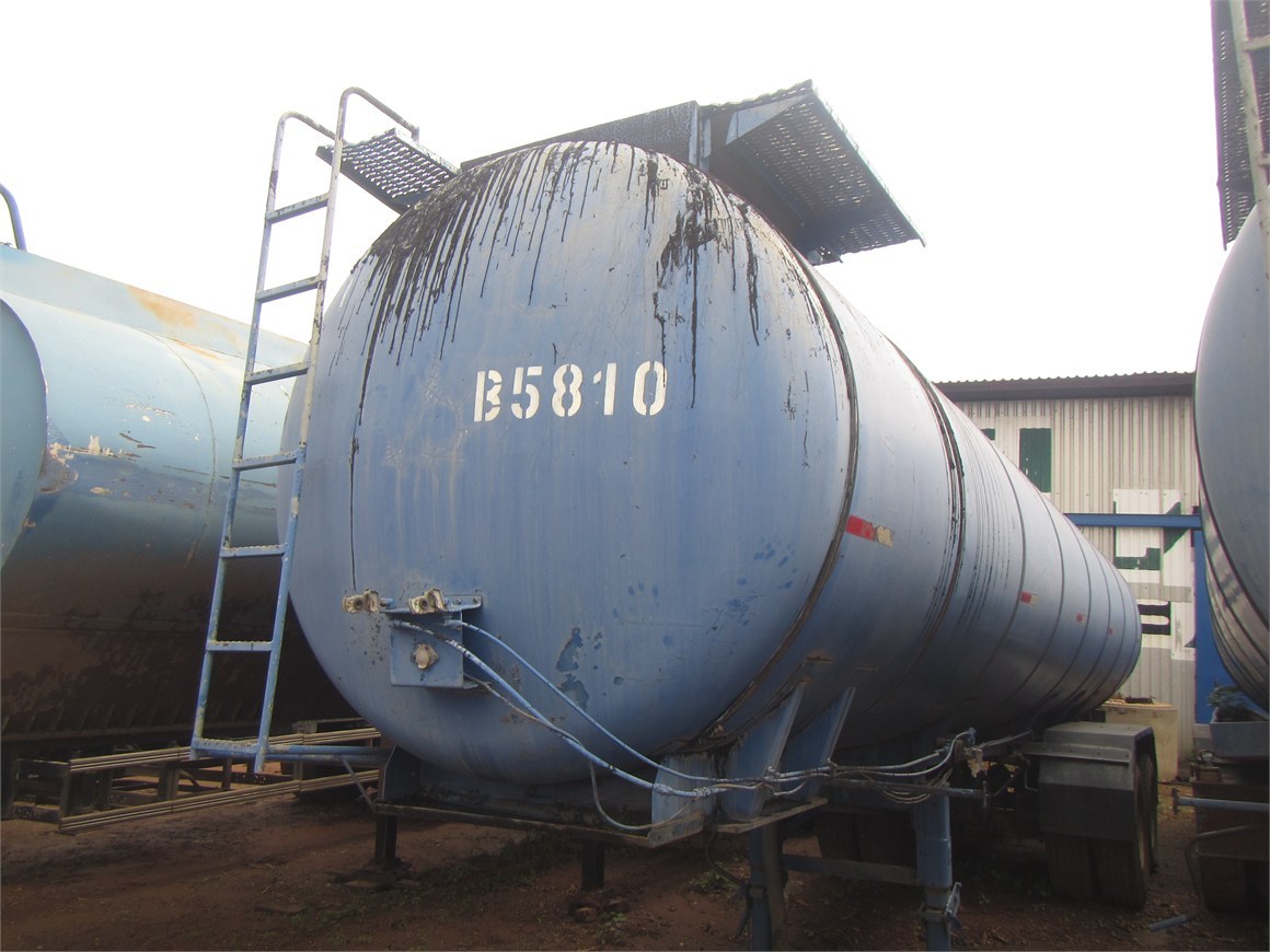 B-5810 Semi-Trailer Bitumen-Tank 30m³