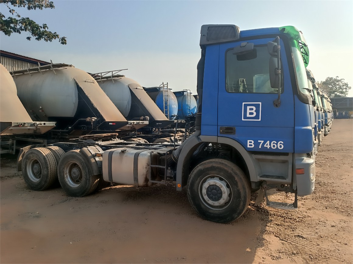 B-7466 Truck Tractor Semi-Trailer 3340 6x4