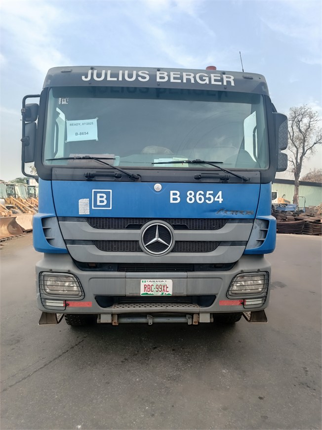 B-8654 Truck Tractor Semi-Trailer 2031 4x2