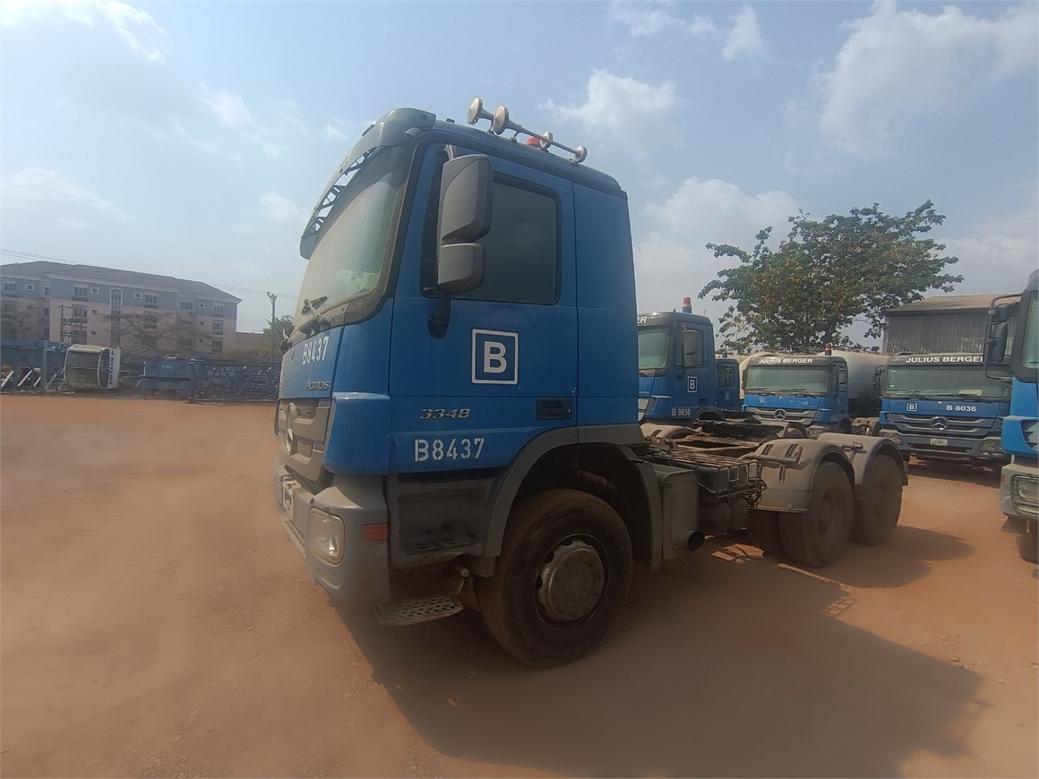 B-8437 Truck Tractor Semi-Trailer 3348M 6x4