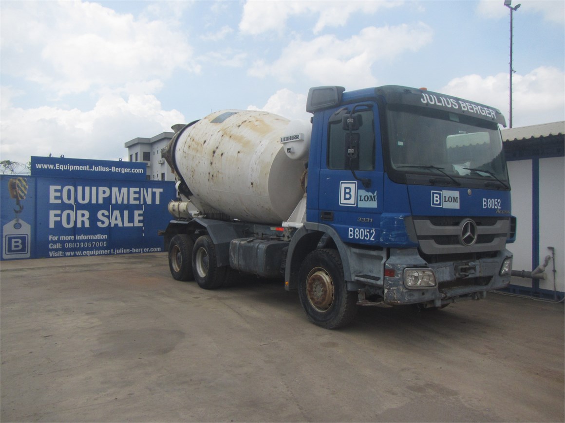 B-8052 Truck Concrete Transport Drum Mixer 9m³ 3331
