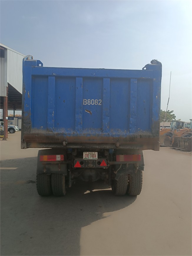 B-7778 Truck Rear Tipper 14m³ 3331 6x4