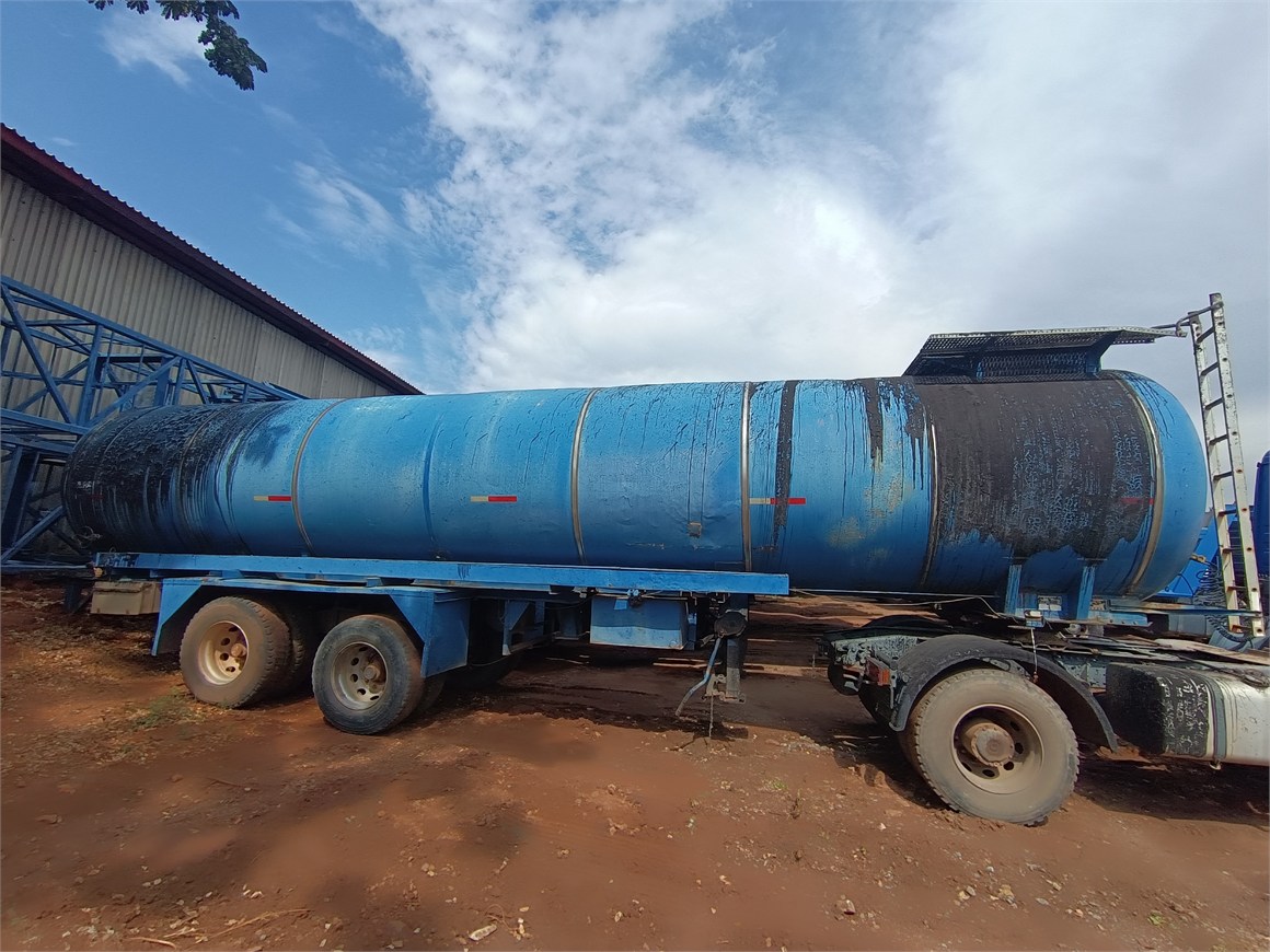 B-6782 Semi-Trailer Bitumen-Tank 30m³