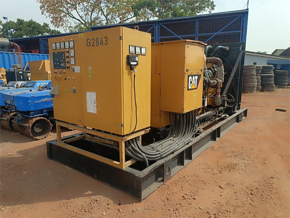 G-2843 Generator Diesel & Gas 910 kVA
