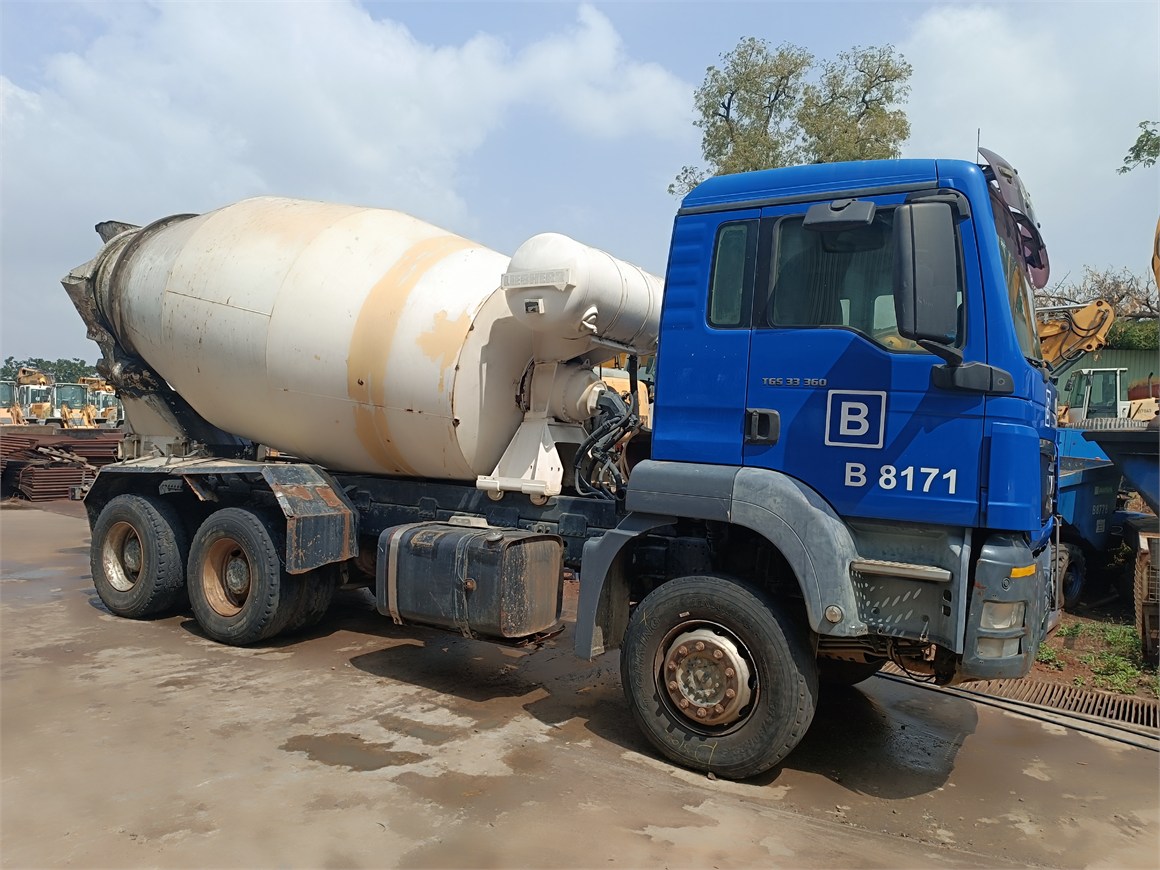 B-8171 Truck Concrete Transport Drum Mixer 9m³ 33.360 6x4