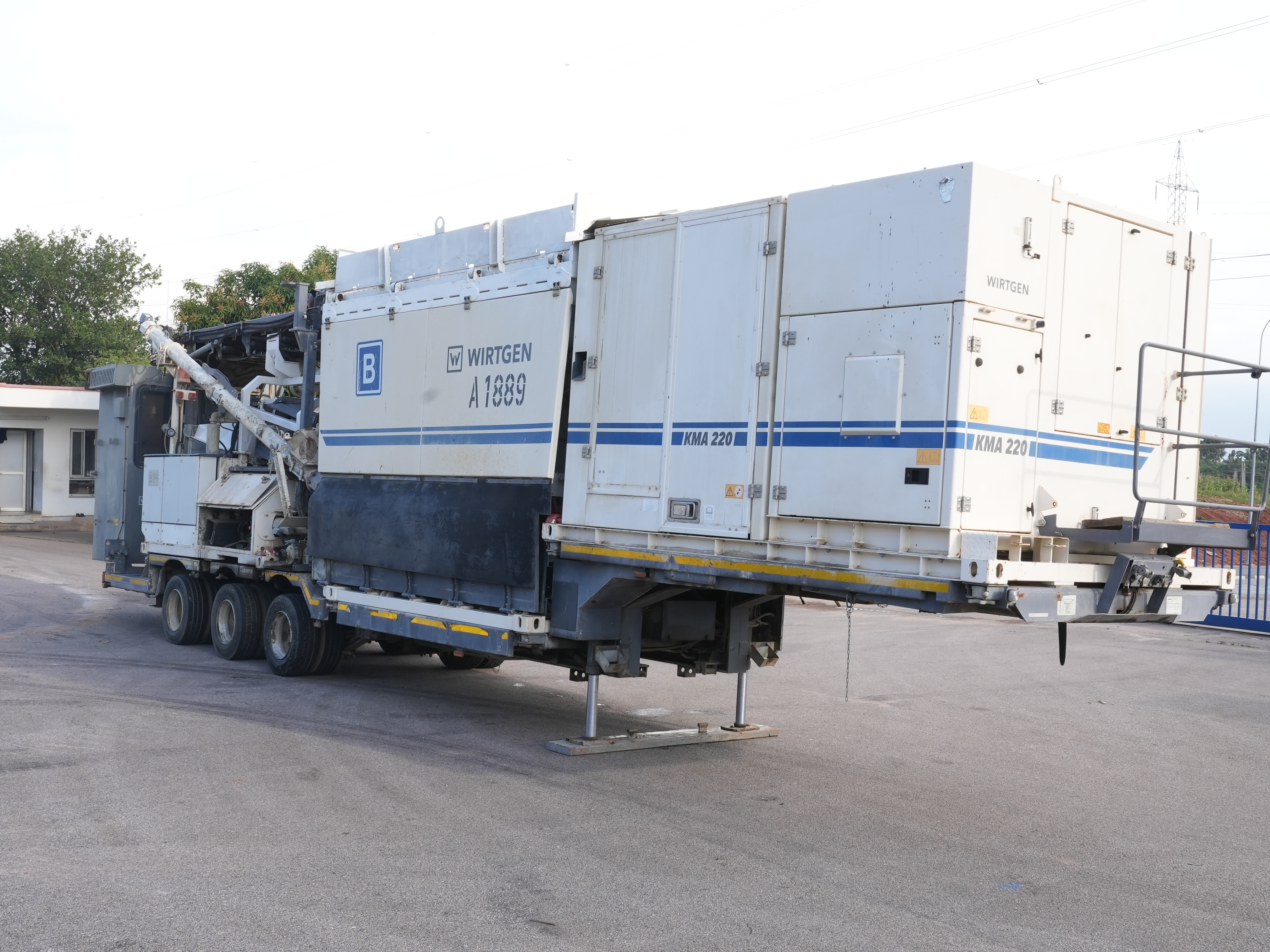 A-1889 Asphalt Mobile Cold Recycling Mixing Plant KMA 220