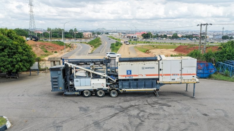 A-1982 Asphalt Mobile Cold Recycling Mixing Plant KMA220
