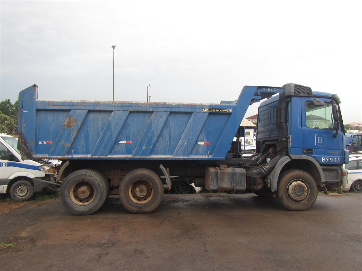 B-7944 Truck Rear Tipper 14m³ 3331 6x4