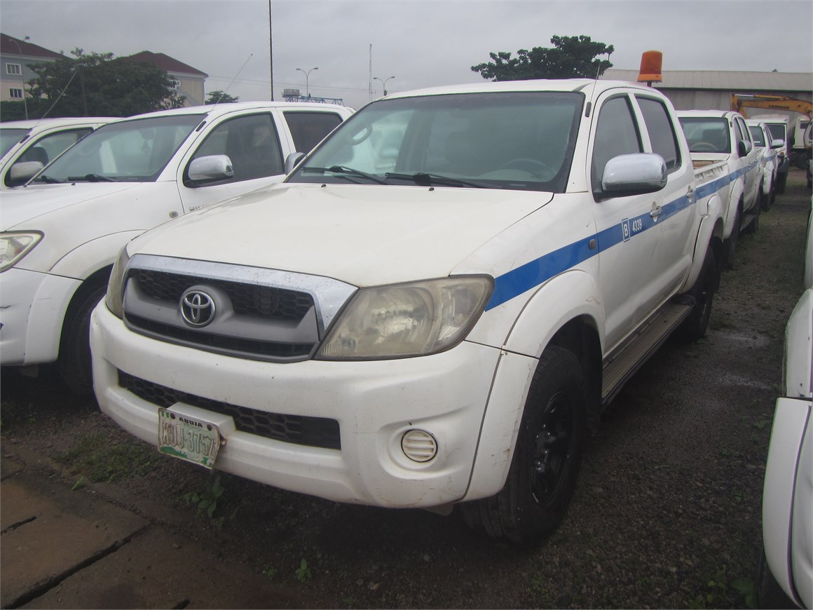 U-4339 Pick-Up Hilux 2,5D